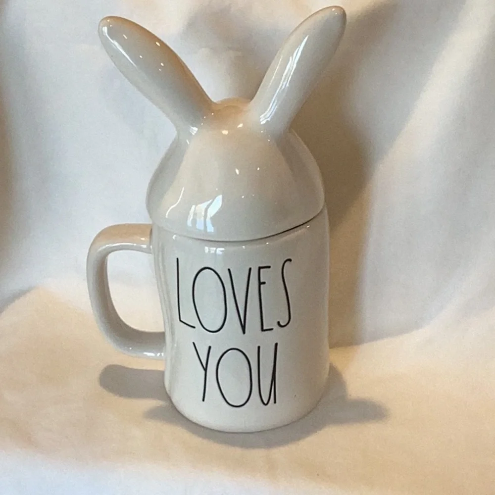EUC - Rae Dunn SOME BUNNY LOVES YOU mug with bunny head topper